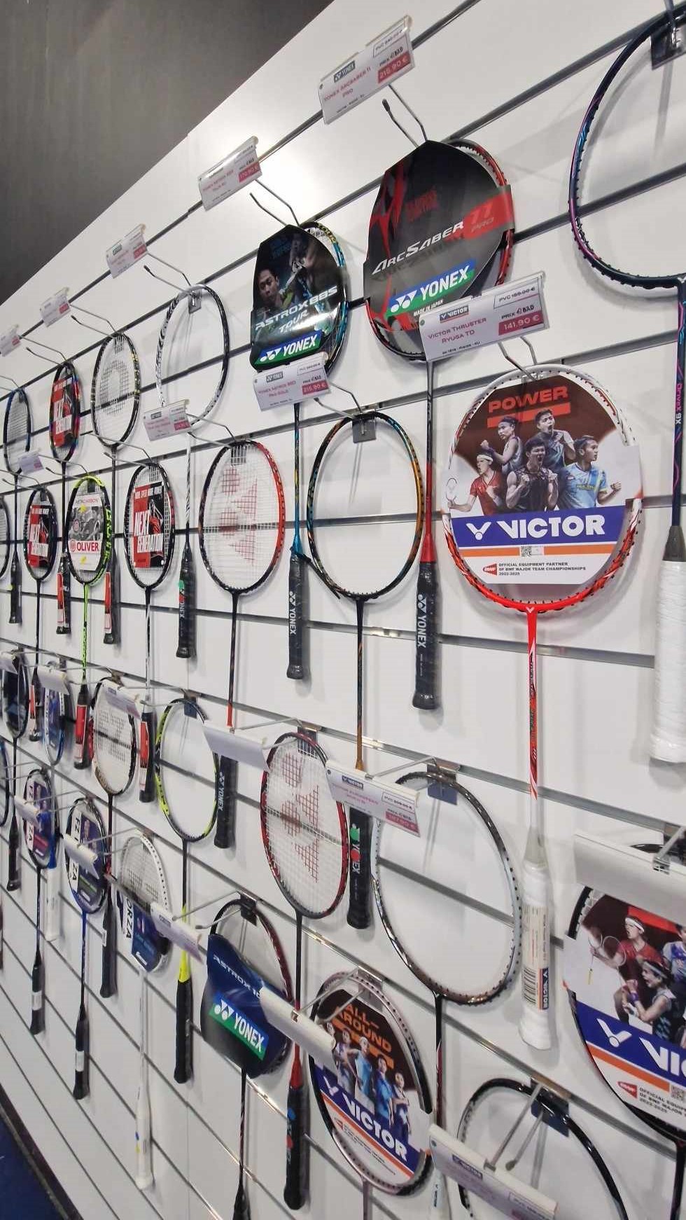 Showroom +2Bad spécialiste badminton à Caen