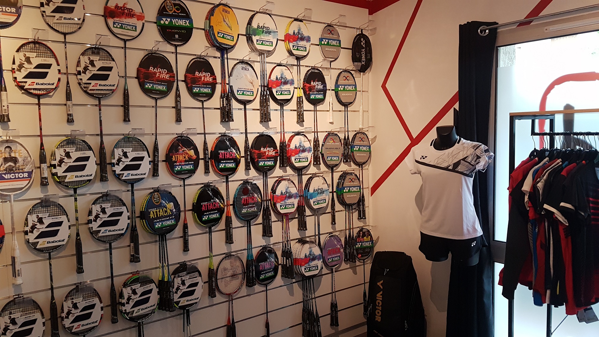 Le Magasin +2Bad spécialiste badminton à Annecy